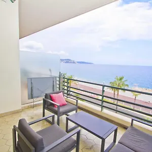 Sea Promenade Seagulls Apartment
